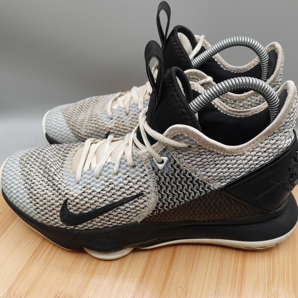 Nike Shoes Mens 8‎ White Black LeBron Witness 4 Basketball BV7427-101 Flaws